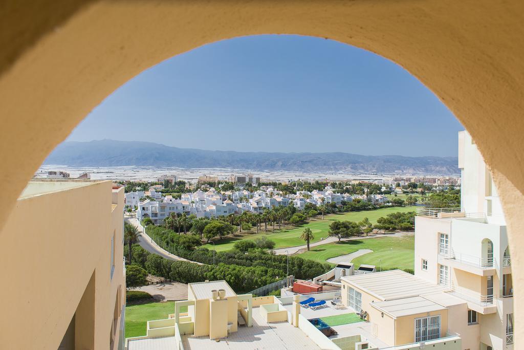 Apartamentos Fenix Beach Roquetas de Mar Esterno foto