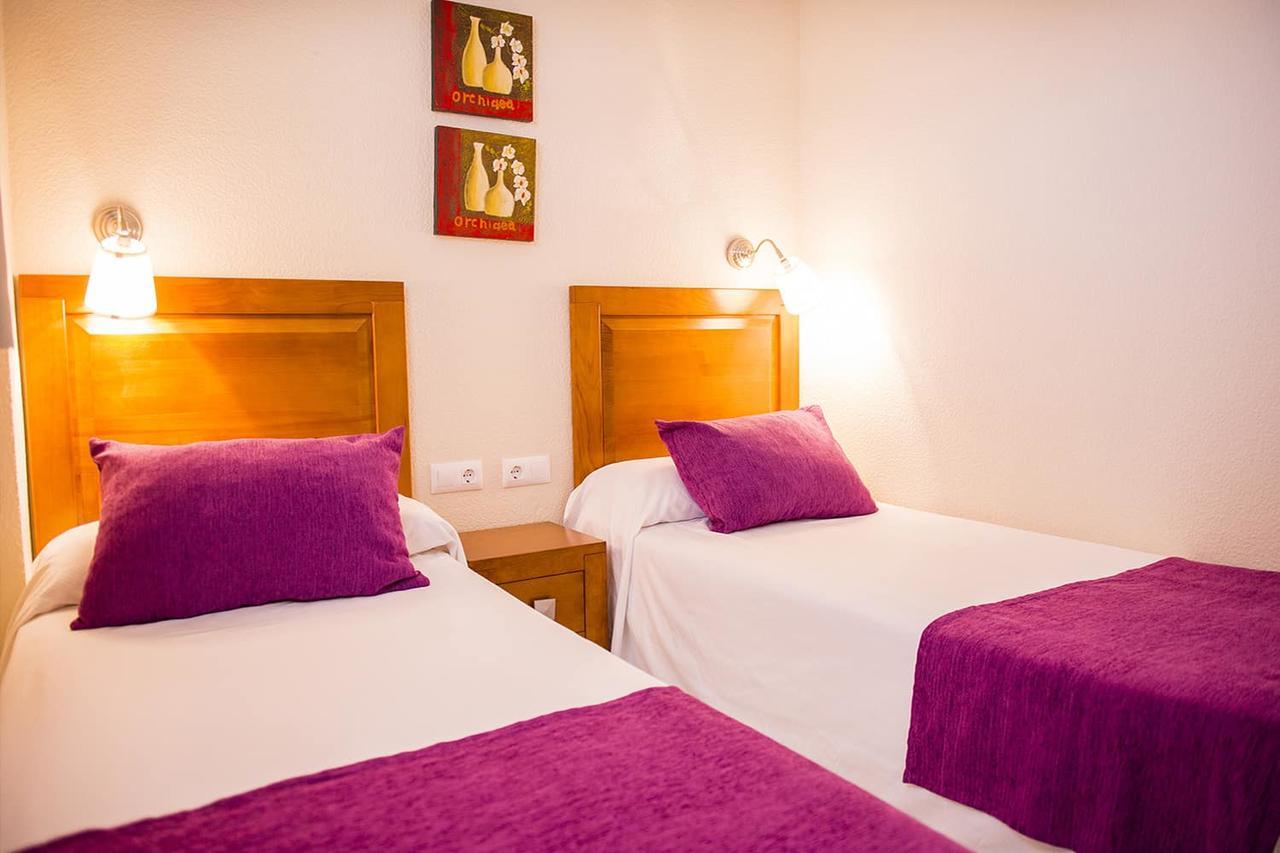 Apartamentos Fenix Beach Roquetas de Mar Esterno foto
